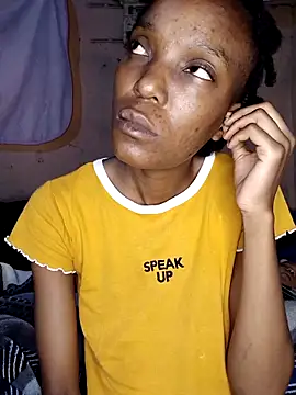 Snapshot of Beverlygurlx6 chatting on 03-04-26, 05:46 Beverlygurlx6 online show from 03-04-26, 05:46