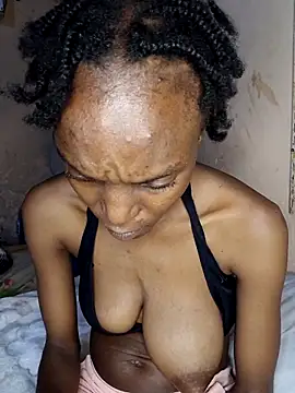 Snapshot of Beverlygurlx6 chatting on 03-04-26, 08:37 Beverlygurlx6 online show from 03-04-26, 08:37