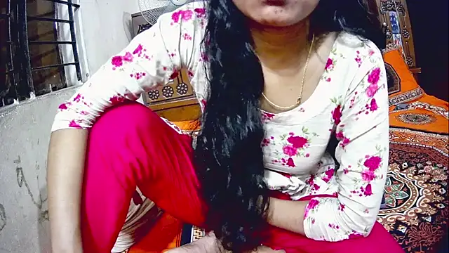 Snapshot of Hor-reka chatting on 06-16-26, 11:02 Hor-reka online show from 06-16-26, 11:02