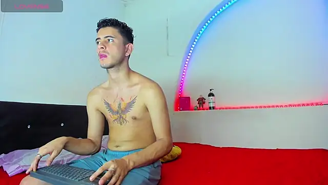 kaiborman00 online show from 11-19-25, 06:52