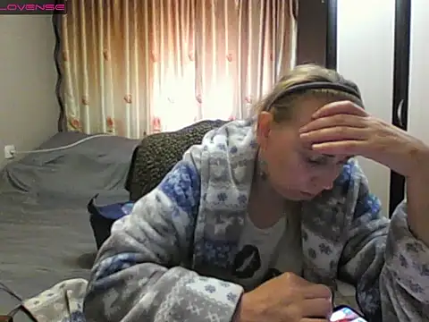 JenniDeep online show from 05-08-26, 08:19
