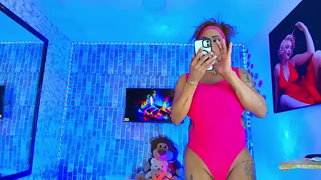 Snapshot of TAYLOR_S7 chatting on 03-07-26, 01:46 TAYLOR S7 online show from 03-07-26, 01:46