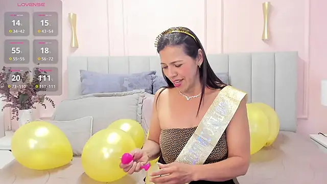 Dulce emi online show from 06-25-26, 02:54