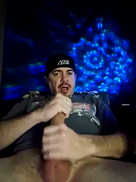 Snapshot of wilburydeznutz chatting on 02-03-26, 02:53 wilburydeznutz online show from 02-03-26, 02:53