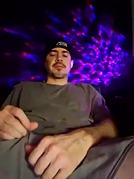 Snapshot of wilburydeznutz chatting on 02-04-26, 06:30 wilburydeznutz online show from 02-04-26, 06:30