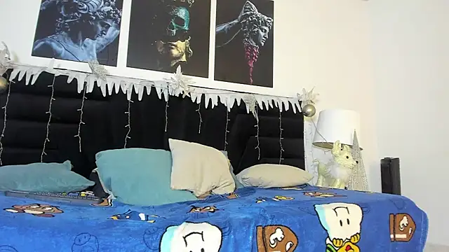 Snapshot of BryanTowers chatting on 11-22-25, 01:37 BryanTowers online show from 11-22-25, 01:37