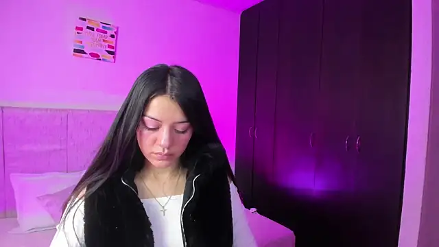 Snapshot of AmmySweett1 chatting on 11-18-25, 12:20 AmmySweett1 online show from 11-18-25, 12:20