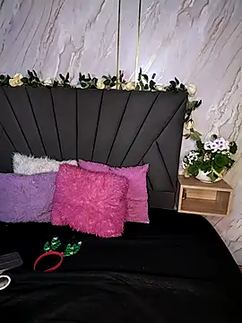 Luna Scarllet online show from 11-27-25, 04:14