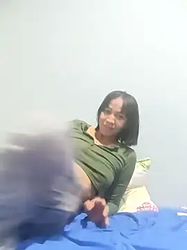 Snapshot of alexandra100gg chatting on 11-13-25, 02:43 alexandra100gg online show from 11-13-25, 02:43