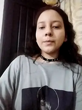 chibi love online show from 12-17-25, 11:55