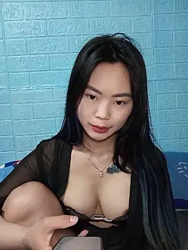 Snapshot of Lynk2x chatting on 04-05-26, 02:36 Lynk2x online show from 04-05-26, 02:36