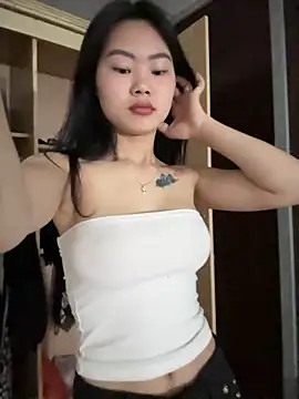 Snapshot of Lynk2x chatting on 05-15-26, 12:50 Lynk2x online show from 05-15-26, 12:50