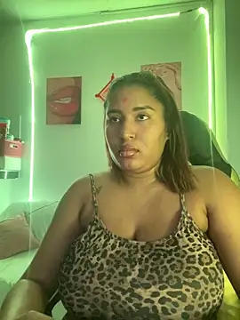 Snapshot of morena-2025 chatting on 05-16-26, 11:25 morena-2025 online show from 05-16-26, 11:25