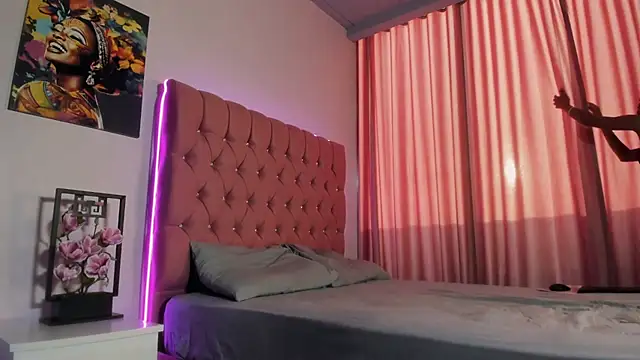 VanillaFlo online show from 05-04-26, 04:52