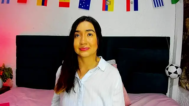 VictoriaRouge  online show from 07-18-26, 08:34