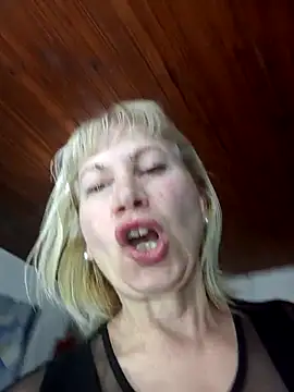 SexyMilf1211 online show from 11-17-25, 01:00