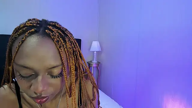 Midnight Bluee online show from 02-07-26, 08:01