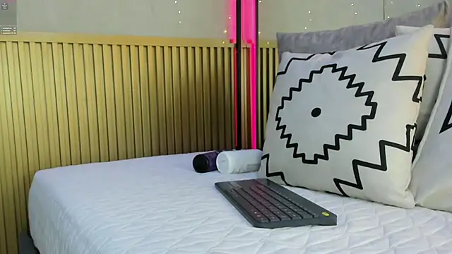 Gia ricci  online show from 03-25-26, 04:24