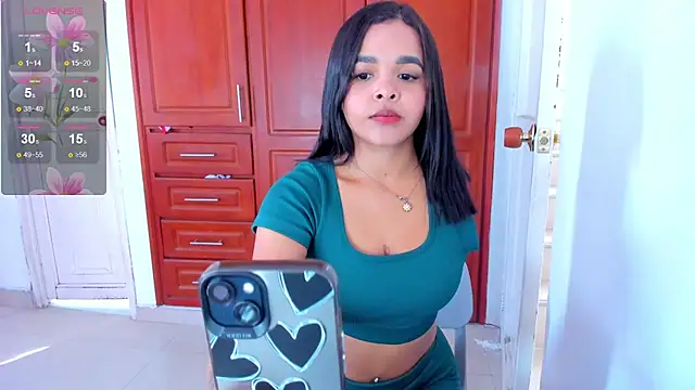 Snapshot of Tatiana-Jaaramillo chatting on 03-02-26, 02:13 Tatiana-Jaaramillo online show from 03-02-26, 02:13