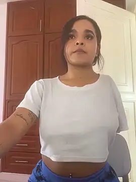 Snapshot of Tatiana-Jaaramillo chatting on 03-09-26, 03:49 Tatiana-Jaaramillo online show from 03-09-26, 03:49