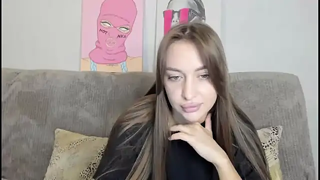 Snapshot of Playna chatting on 11-16-25, 01:44 Playna online show from 11-16-25, 01:44