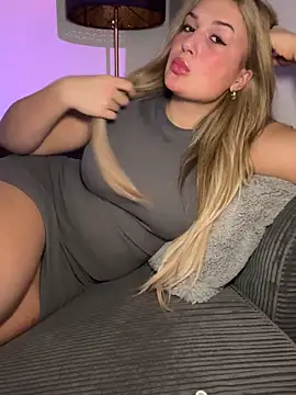 BlondeSarah2006 online show from 01-18-26, 08:23