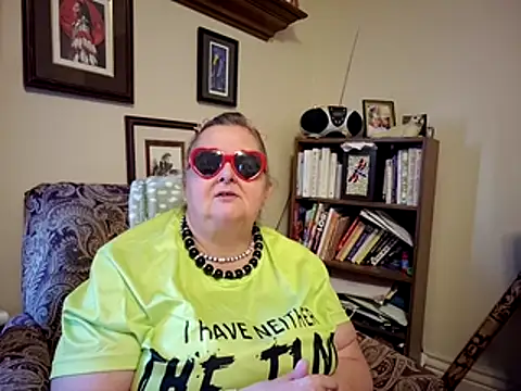 TiguhguhrsRose online show from 02-14-26, 09:22