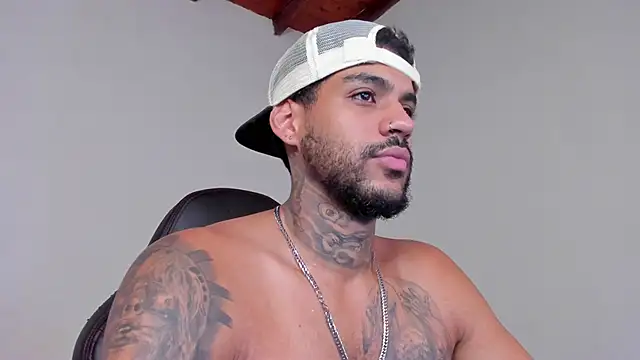 LuigiVitale 1 online show from 11-30-25, 07:23