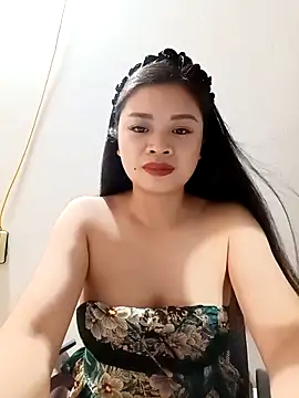 Snapshot of sara-xx chatting on 04-04-26, 02:21 sara-xx online show from 04-04-26, 02:21