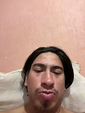 Snapshot of algila08 chatting on 12-02-25, 01:44 algila08 online show from 12-02-25, 01:44