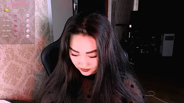 Snapshot of Emma_Uilson chatting on 04-24-26, 10:50 Emma Uilson online show from 04-24-26, 10:50