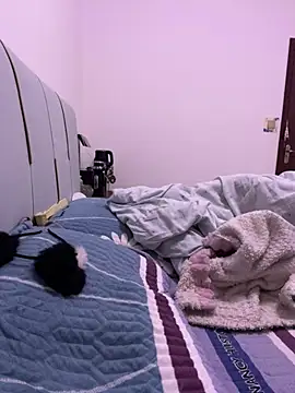 Yezi-a online show from 02-07-26, 12:31