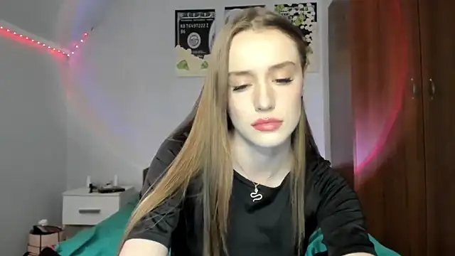 tinyglow online show from 05-22-26, 10:37