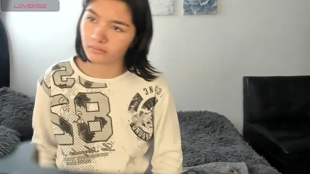 sorayalanne online show from 11-14-25, 06:39