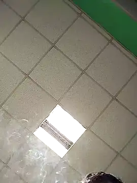 Snapshot of platone09 chatting on 01-15-26, 02:43 platone09 online show from 01-15-26, 02:43