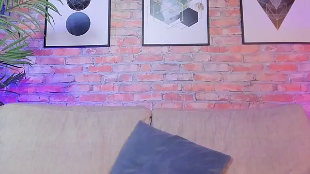 Chris Varden online show from 12-17-25, 06:47