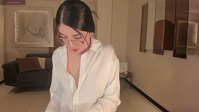 HaileyRoss  online show from 12-05-25, 12:03