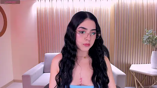 HaileyRoss  online show from 07-26-26, 11:33