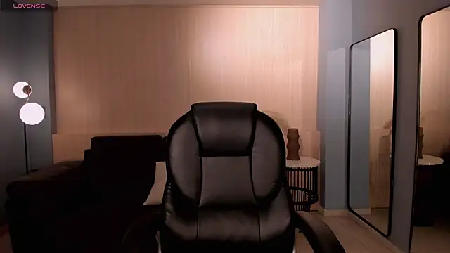 HaileyRoss  online show from 08-05-26, 01:30