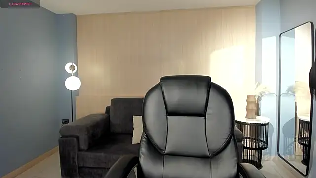 HaileyRoss  online show from 08-09-26, 10:58