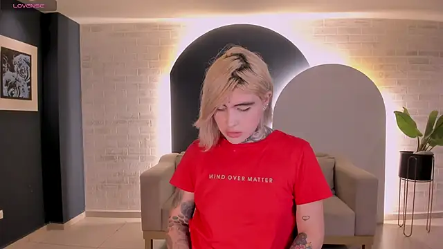 CarlaBrunni online show from 02-03-26, 04:21