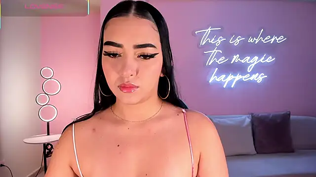 Snapshot of SophieLanne chatting on 02-24-26, 04:54 SophieLanne online show from 02-24-26, 04:54