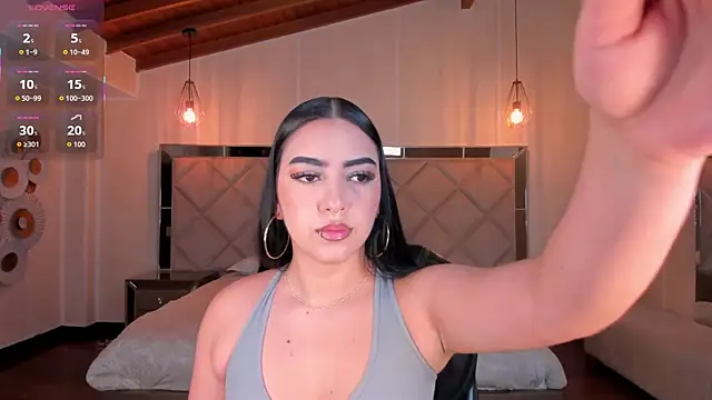 Snapshot of SophieLanne chatting on 04-29-26, 04:27 SophieLanne online show from 04-29-26, 04:27