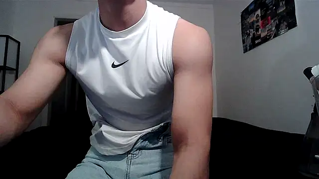 Snapshot of yourguyy21 chatting on 11-15-25, 02:09 yourguyy21 online show from 11-15-25, 02:09