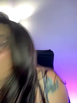 kaily monroe online show from 11-18-25, 10:03