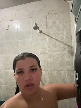 Larissa xxe online show from 12-23-25, 01:25