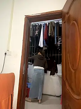 Snapshot of yiyi0316 chatting on 11-30-25, 10:19 yiyi0316 online show from 11-30-25, 10:19