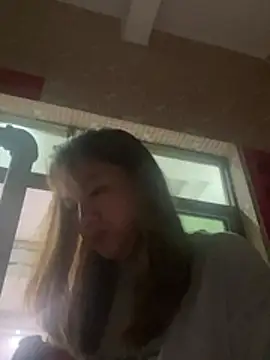 Snapshot of yiyi0316 chatting on 04-11-26, 04:44 yiyi0316 online show from 04-11-26, 04:44