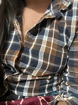 Lilly islive online show from 11-16-25, 03:39