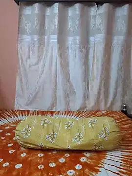 Cute-richa1 online show from 03-05-26, 03:30